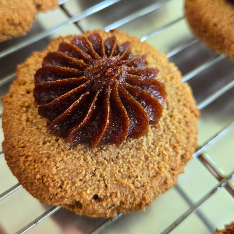 Almond Higo Cookie